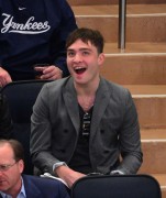 Эд Вествик (Ed Westwick) Attend the New Jersey Devils vs the New York Rangers game at MSG - 19.03.12 (8xHQ) 1789f6202409039
