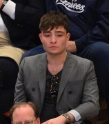 Эд Вествик (Ed Westwick) Attend the New Jersey Devils vs the New York Rangers game at MSG - 19.03.12 (8xHQ) Af976a202409236