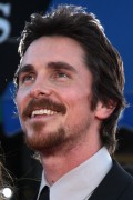 Кристиан Бэйл (Christian Bale) 2009-06-23 At Public Enemies Premiere in LA - 184xHQ 1082d8207595813